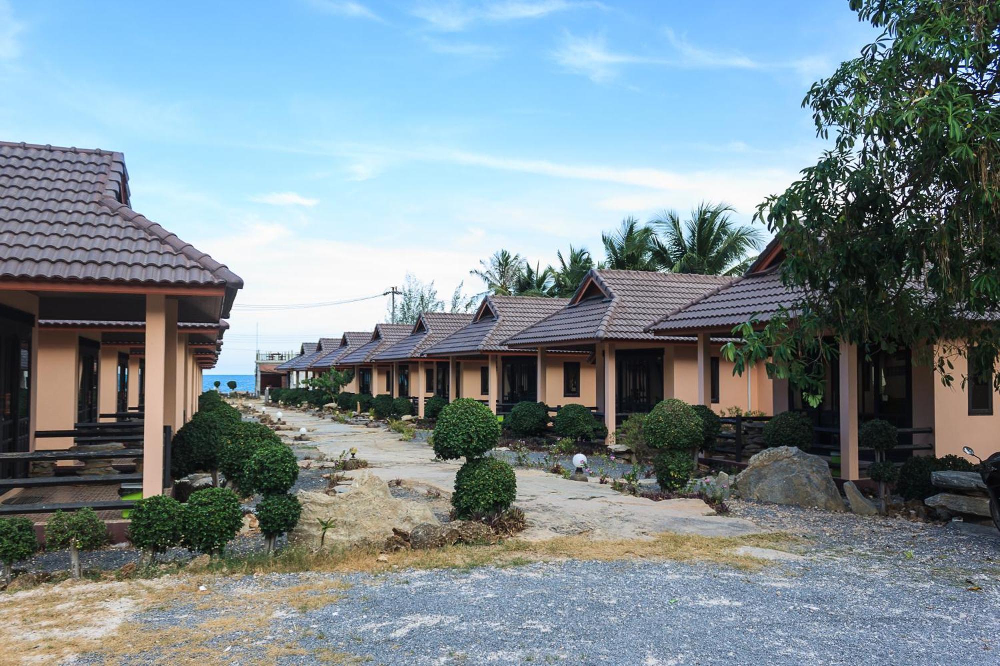 Needa Rock Resort Khanom Habitación foto