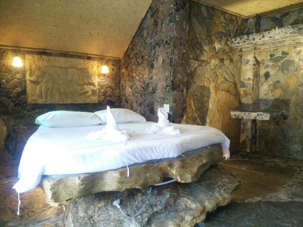 Needa Rock Resort Khanom Exterior foto