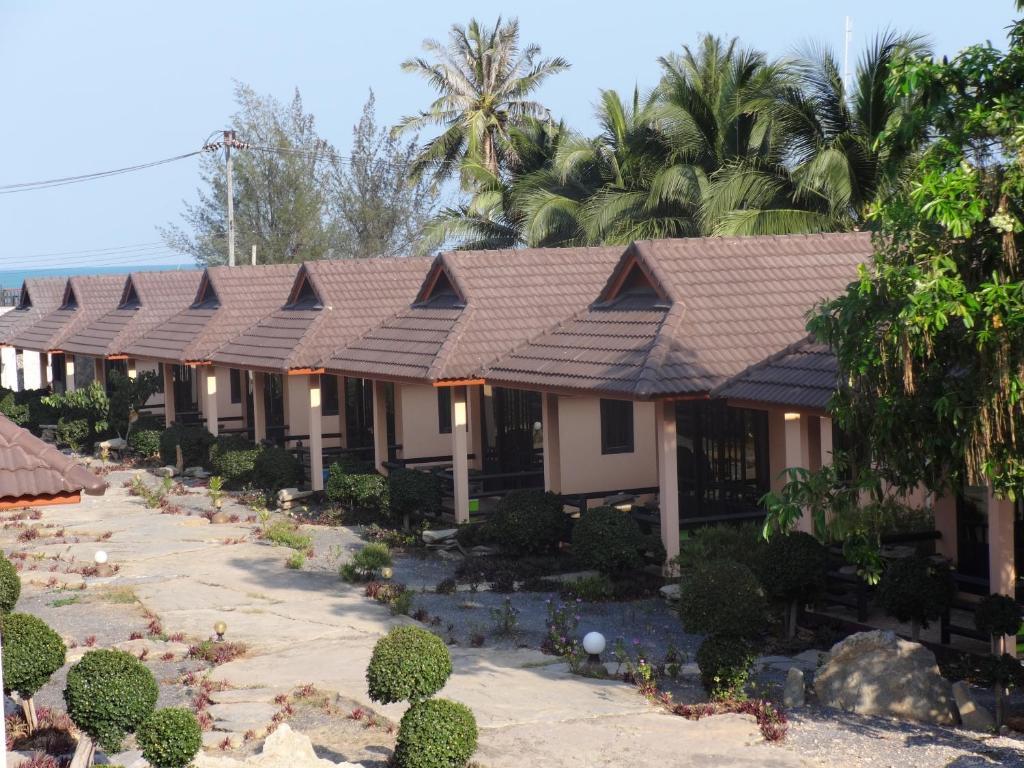 Needa Rock Resort Khanom Habitación foto