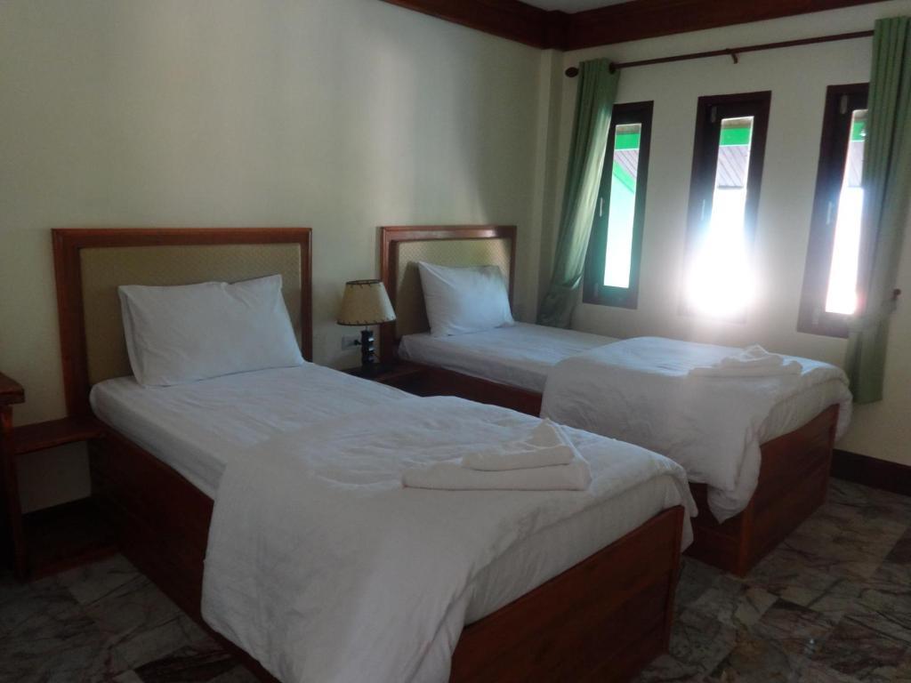 Needa Rock Resort Khanom Habitación foto